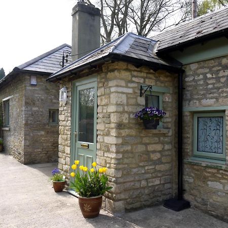 Cosy Stone Cottage, The Bungalow Perrotts Brook 赛伦塞斯特 外观 照片