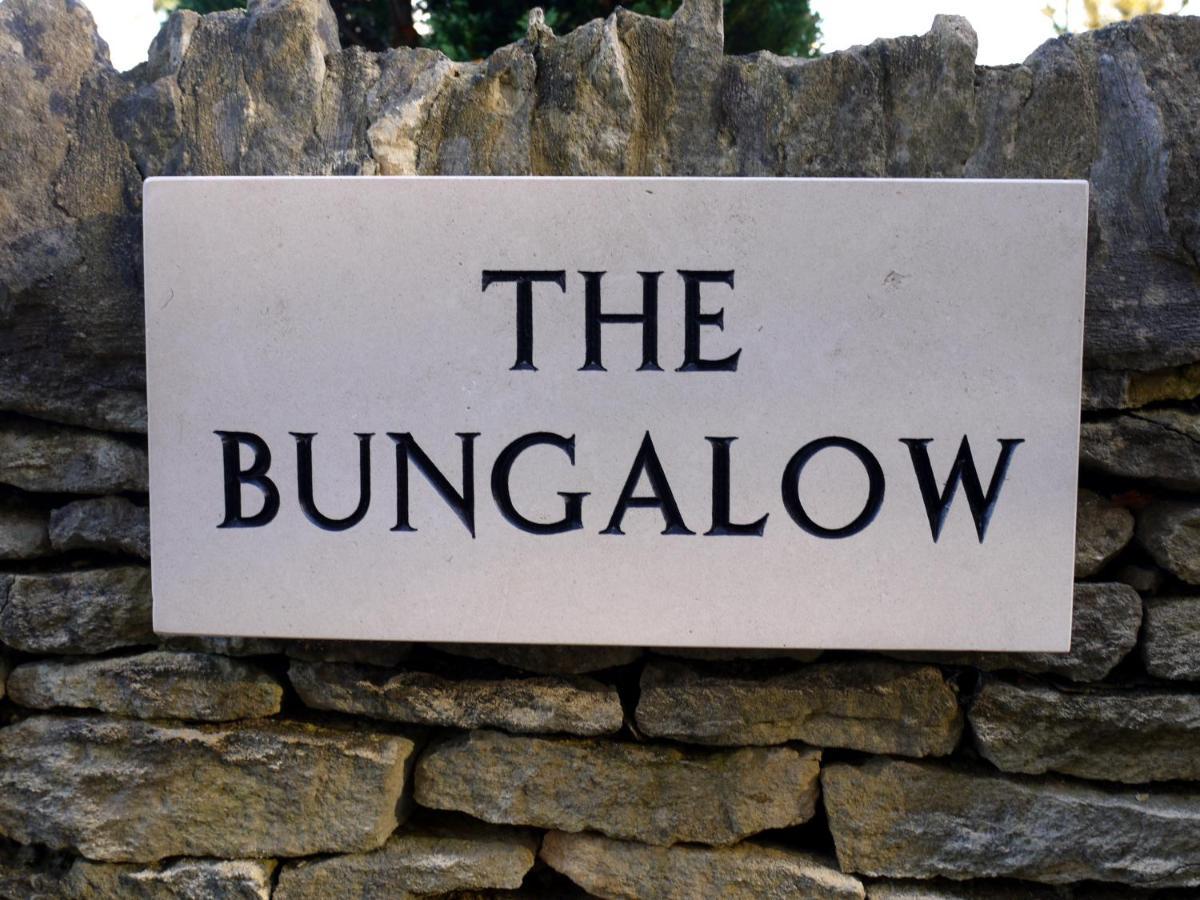 Cosy Stone Cottage, The Bungalow Perrotts Brook 赛伦塞斯特 外观 照片