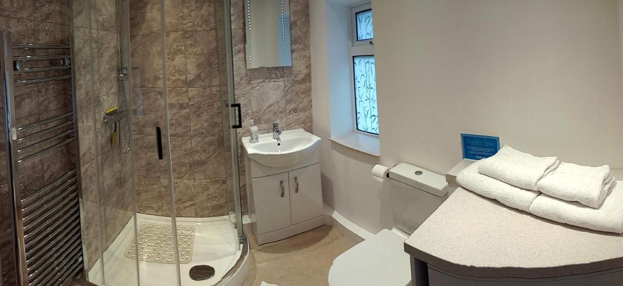 Cosy Stone Cottage, The Bungalow Perrotts Brook 赛伦塞斯特 外观 照片