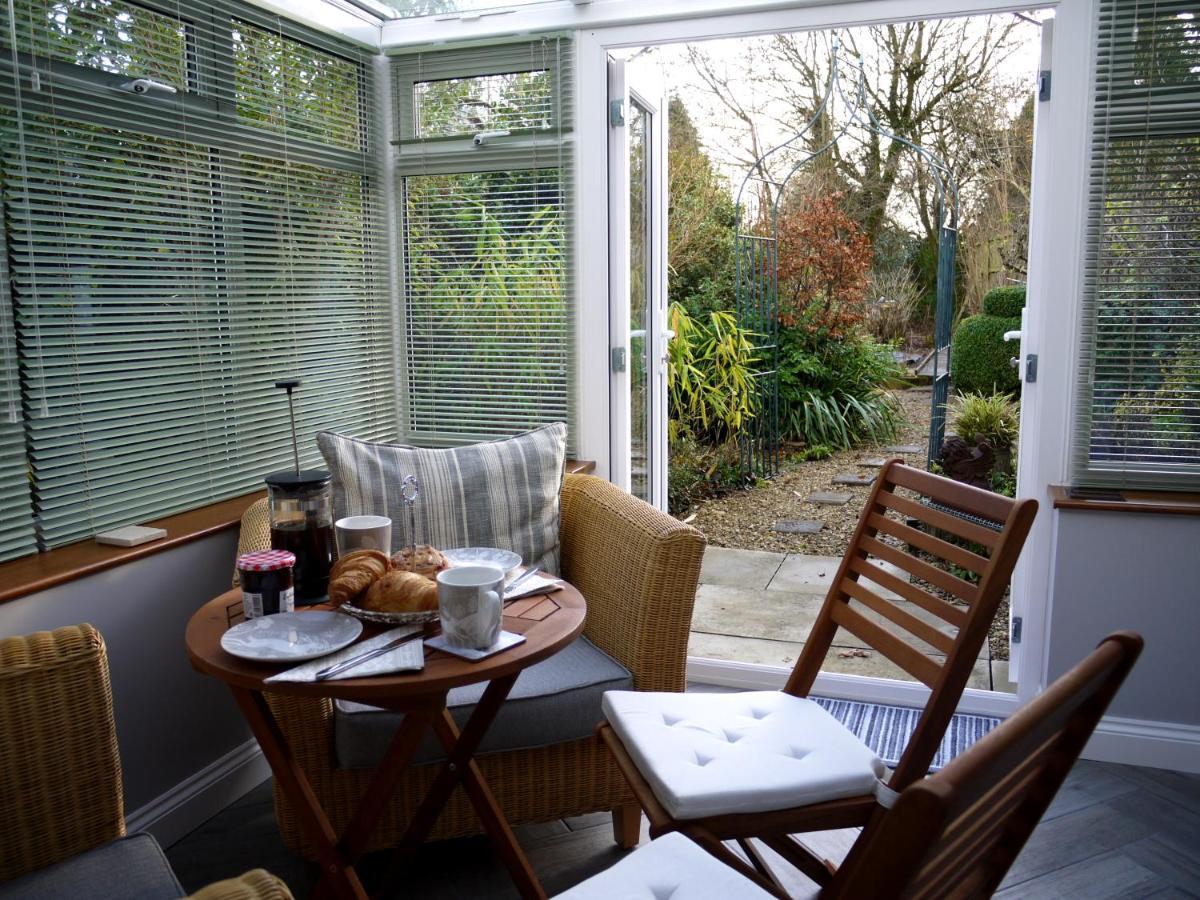 Cosy Stone Cottage, The Bungalow Perrotts Brook 赛伦塞斯特 外观 照片