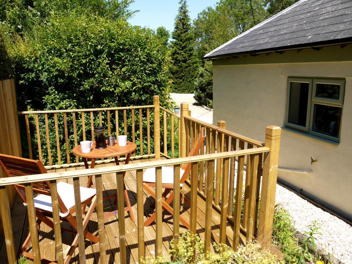 Cosy Stone Cottage, The Bungalow Perrotts Brook 赛伦塞斯特 外观 照片