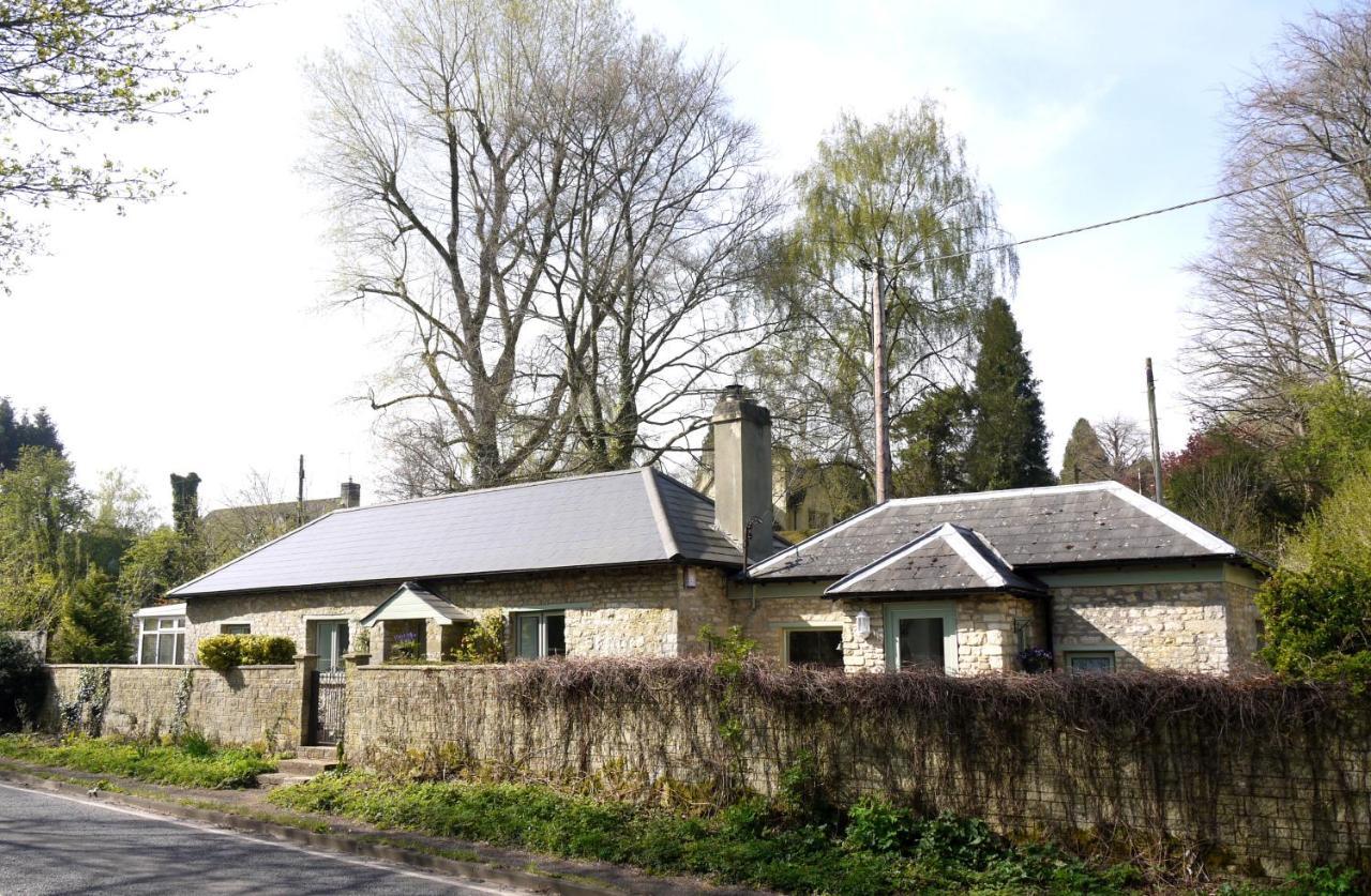 Cosy Stone Cottage, The Bungalow Perrotts Brook 赛伦塞斯特 外观 照片