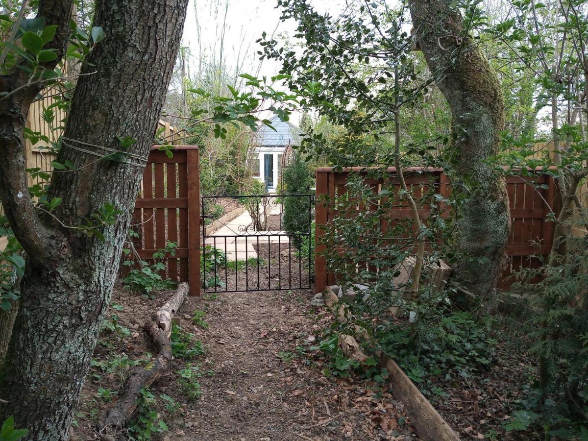 Cosy Stone Cottage, The Bungalow Perrotts Brook 赛伦塞斯特 外观 照片