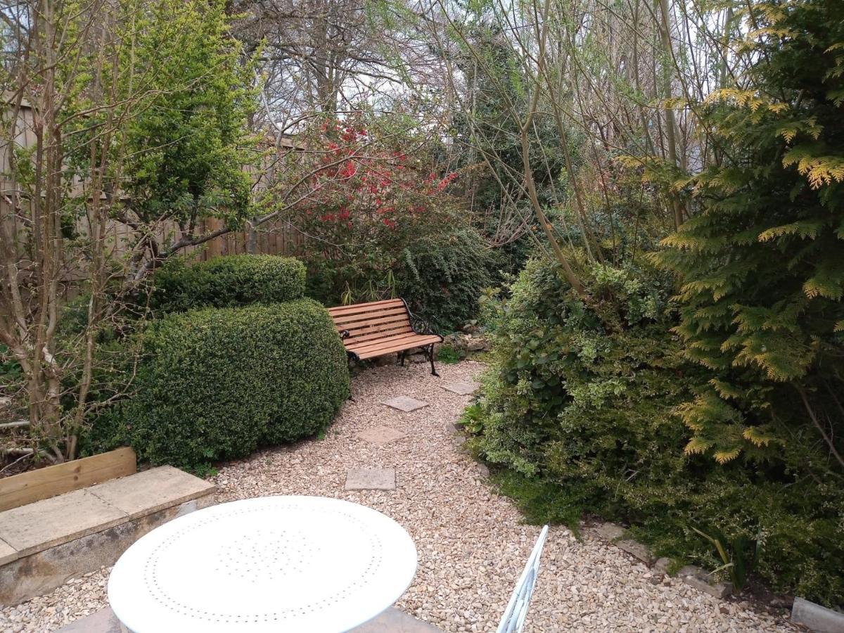 Cosy Stone Cottage, The Bungalow Perrotts Brook 赛伦塞斯特 外观 照片