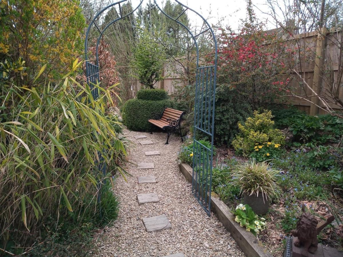Cosy Stone Cottage, The Bungalow Perrotts Brook 赛伦塞斯特 外观 照片