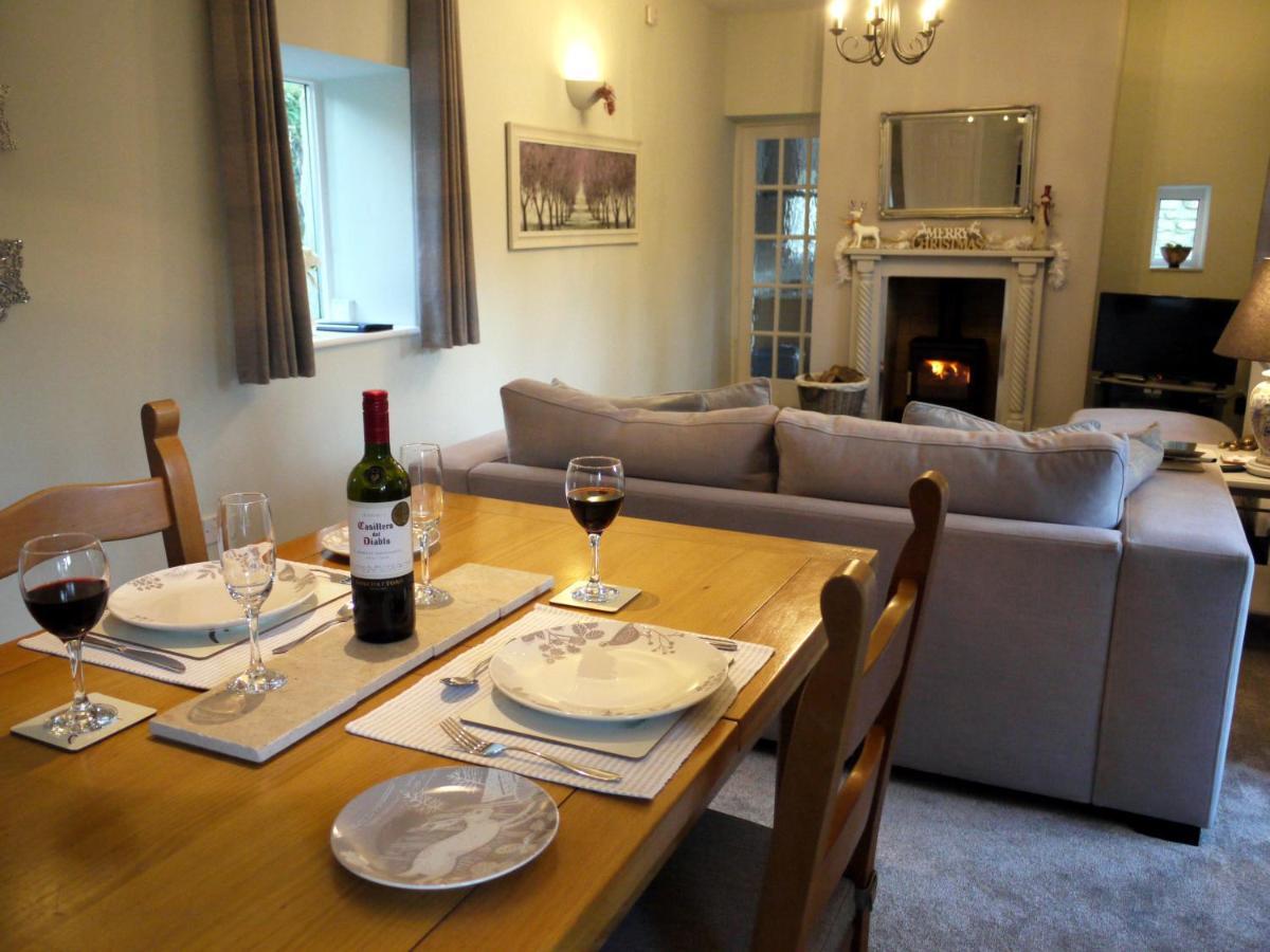 Cosy Stone Cottage, The Bungalow Perrotts Brook 赛伦塞斯特 外观 照片
