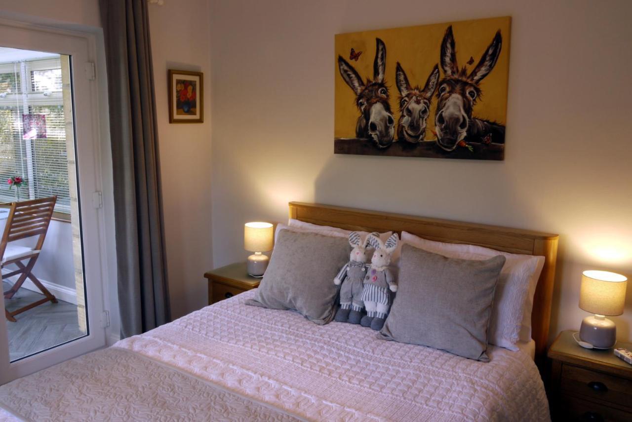 Cosy Stone Cottage, The Bungalow Perrotts Brook 赛伦塞斯特 外观 照片
